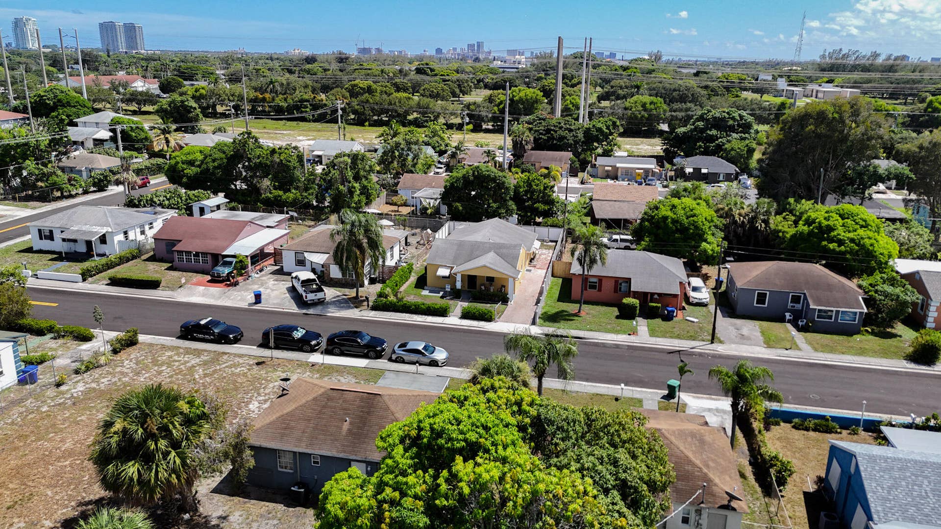 625 W 2ND Street, Riviera Beach, FL 33404 625 W 2nd St (37)