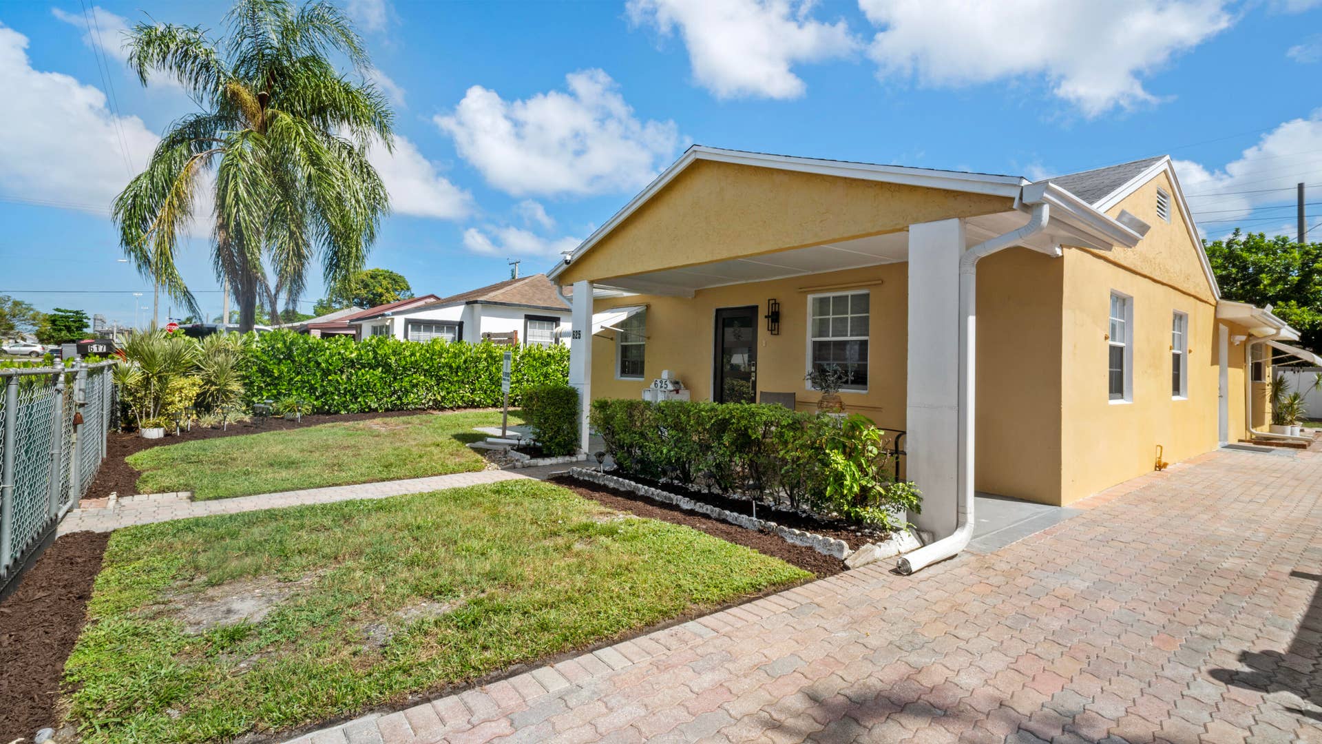 625 W 2ND Street, Riviera Beach, FL 33404 625 W 2nd St (31)