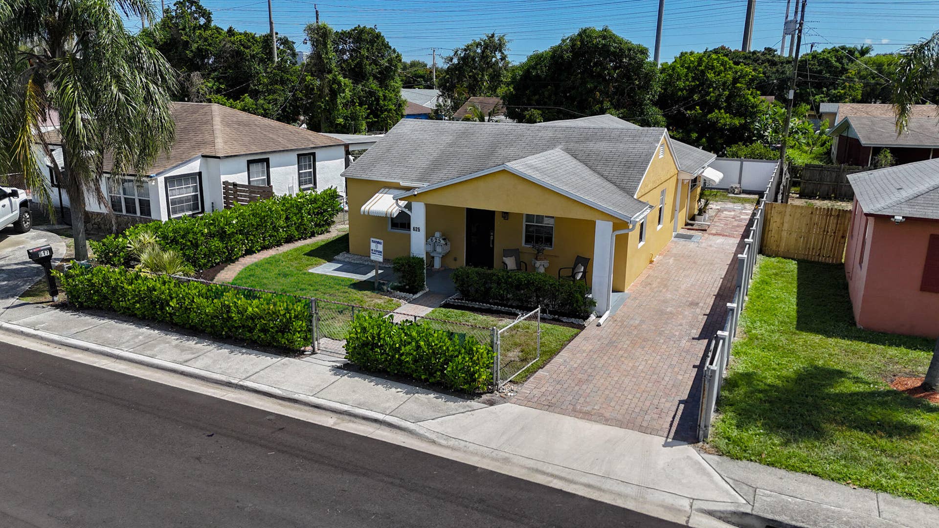 625 W 2ND Street, Riviera Beach, FL 33404 625 W 2nd St (38)