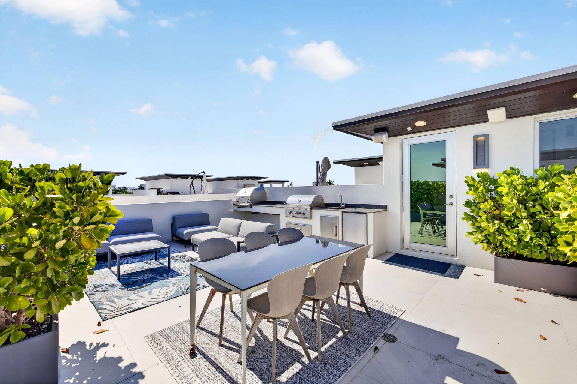 244 Garden Court, Lauderdale By The Sea, FL 33308 60-web-or-mls-699A4127