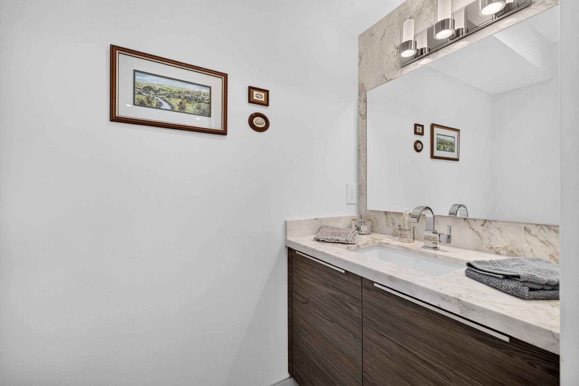 244 Garden Court, Lauderdale By The Sea, FL 33308 38-web-or-mls-699A3833