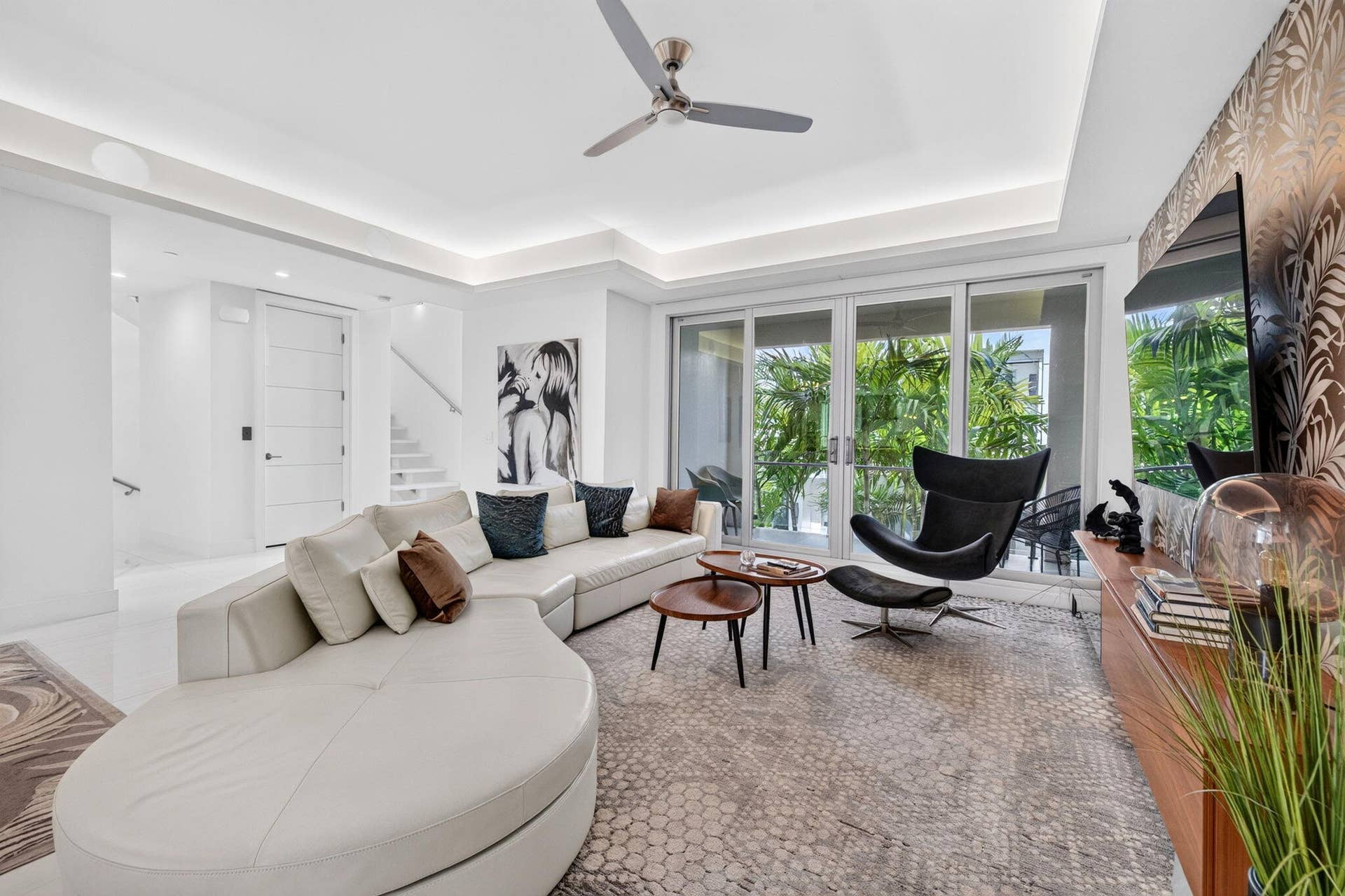 244 Garden Court, Lauderdale By The Sea, FL 33308 19-web-or-mls-699A3682
