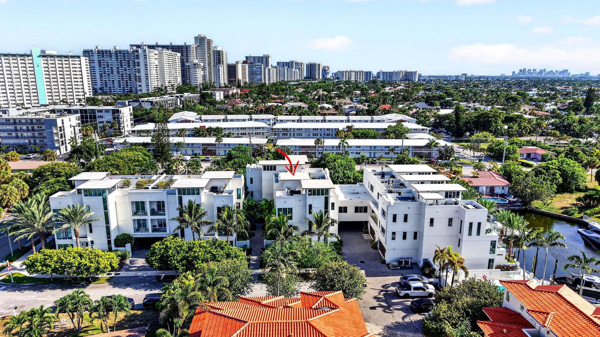 244 Garden Court, Lauderdale By The Sea, FL 33308 82-web-or-mls-DJI_20260819170550_0146_D
