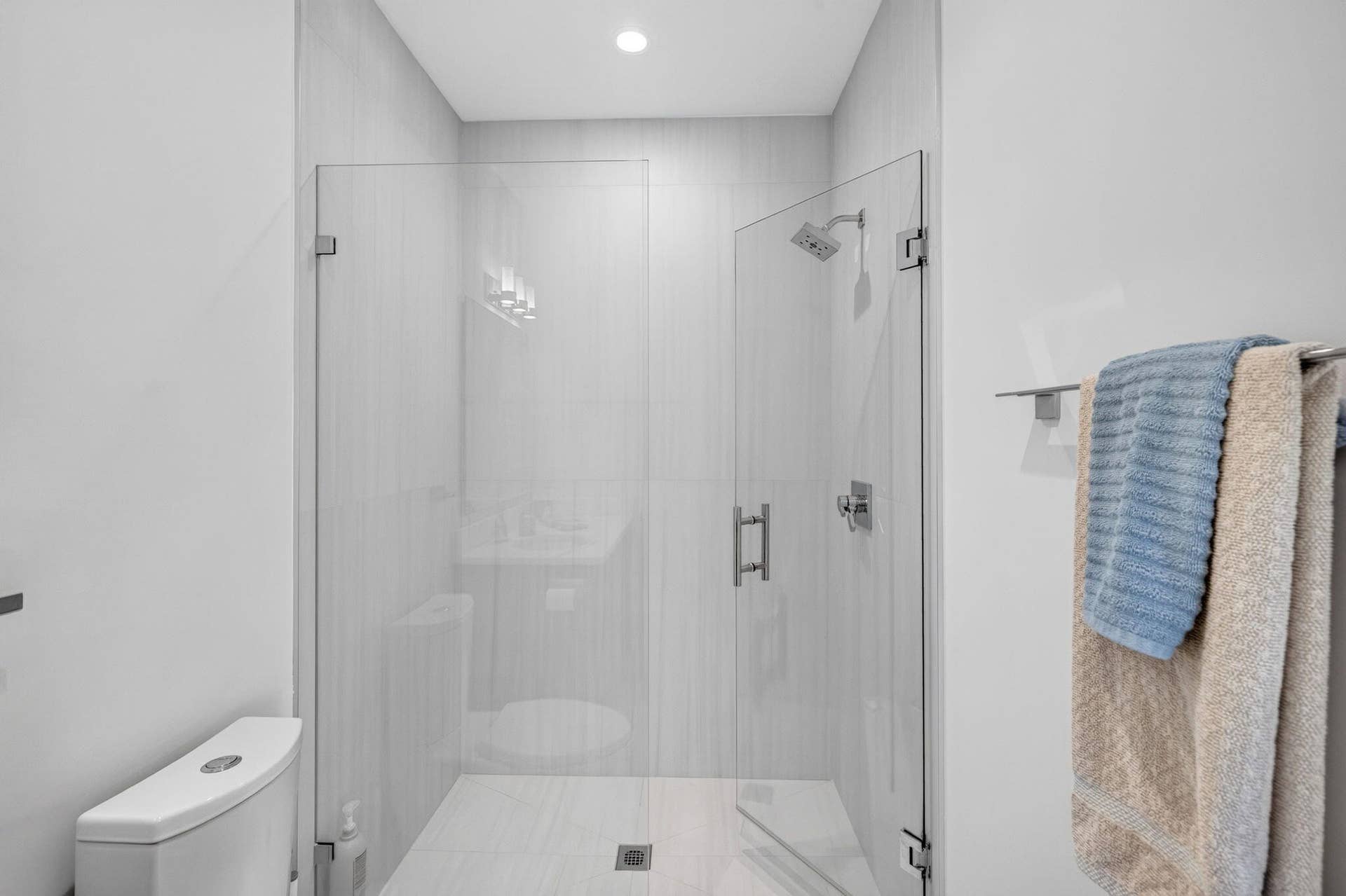 244 Garden Court, Lauderdale By The Sea, FL 33308 69-web-or-mls-699A3902
