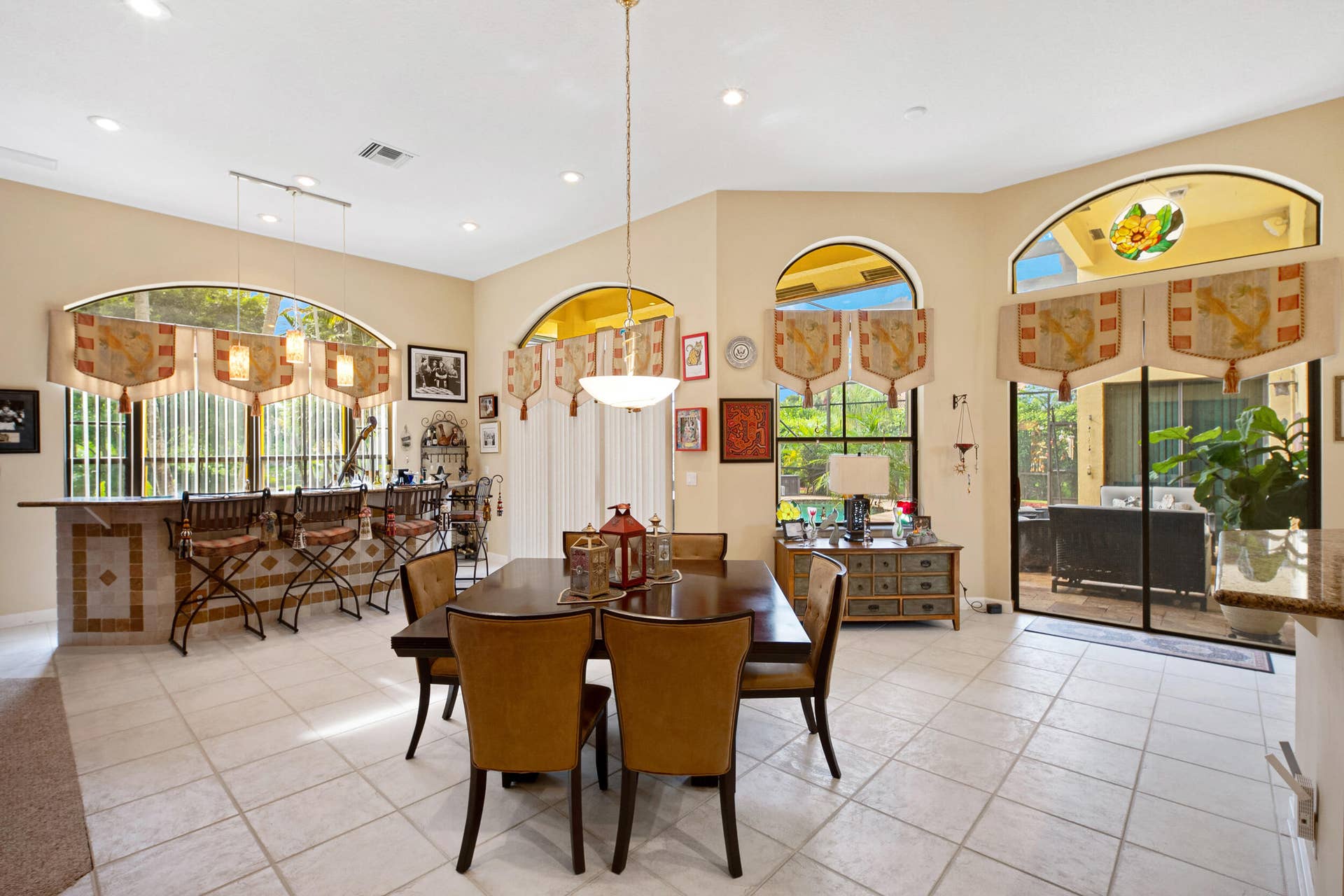 2191 SW 131st Terrace, Davie, FL 33325 16_accutour_02 2191-sw-131st-terrace-016