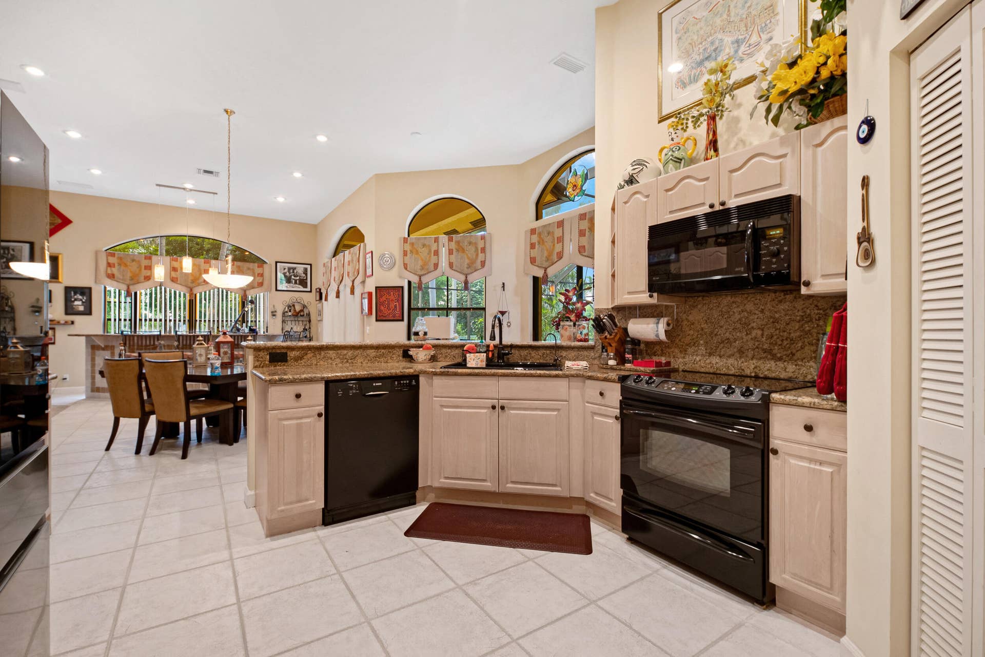 2191 SW 131st Terrace, Davie, FL 33325 20_accutour_02 2191-sw-131st-terrace-020