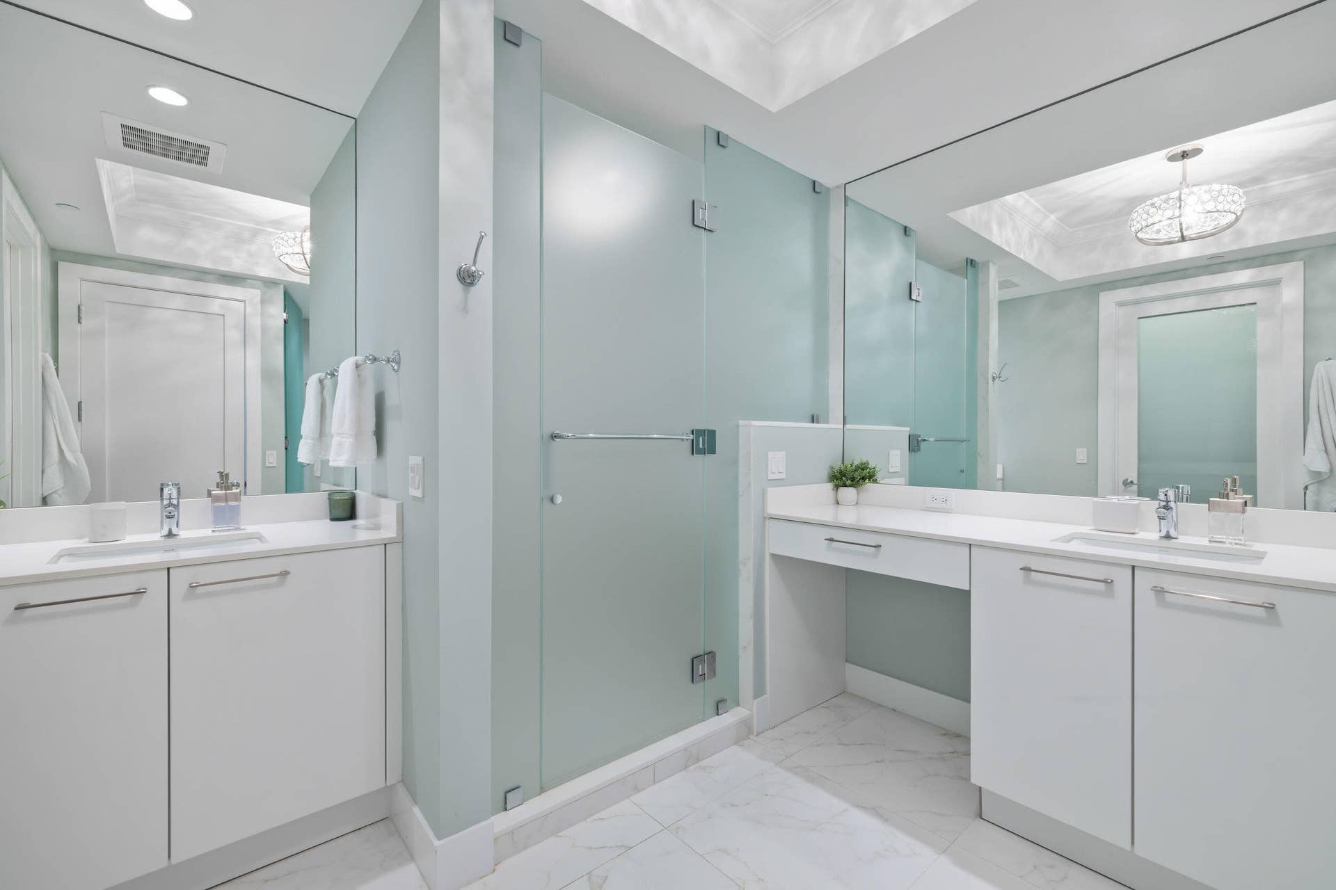 2 WATER CLUB Way, #1003, North Palm Beach, FL 33408 Primary Bathroom
