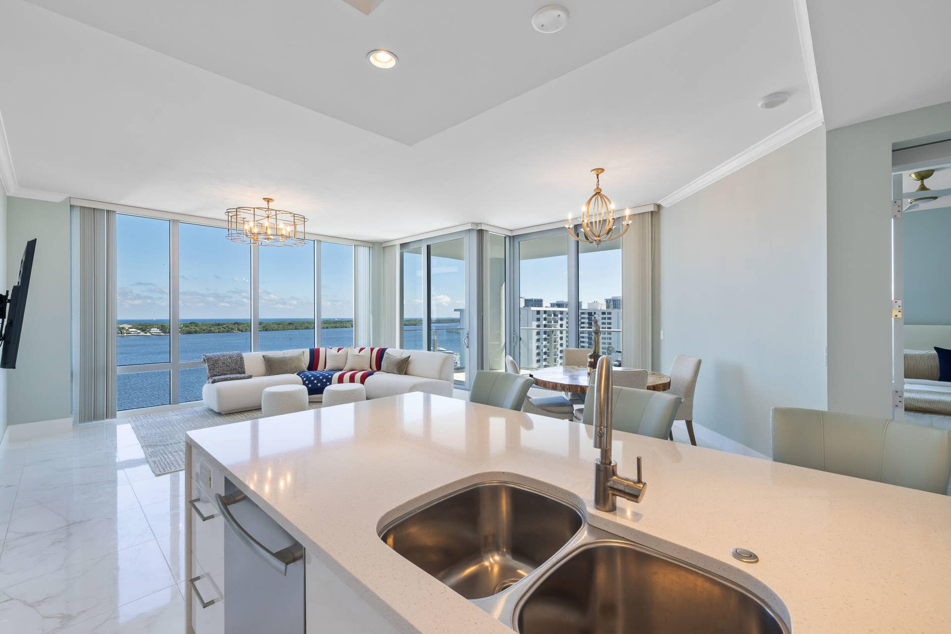 2 WATER CLUB Way, #1003, North Palm Beach, FL 33408 Kitchen