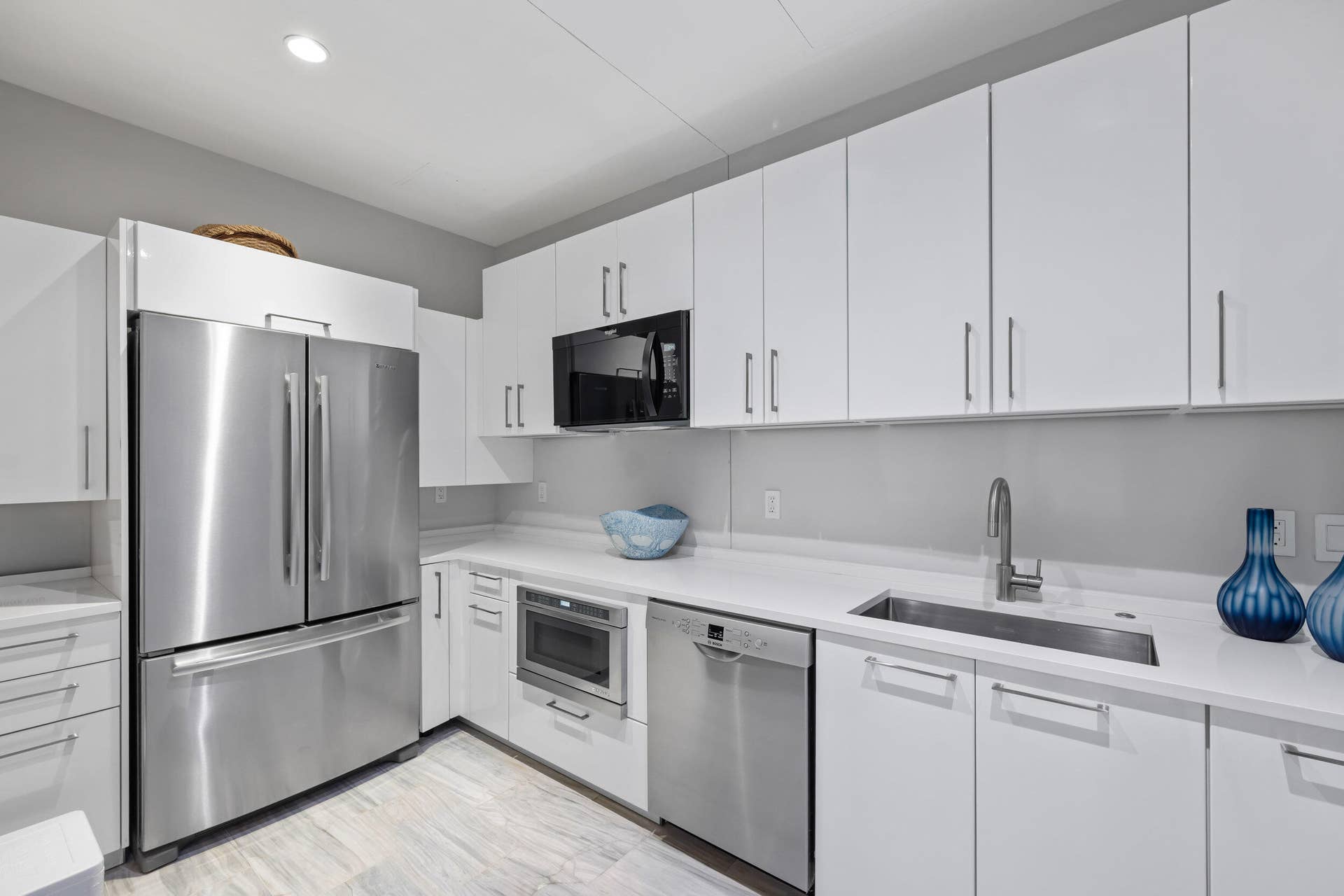 2 WATER CLUB Way, #1003, North Palm Beach, FL 33408 Community Room Kitchen