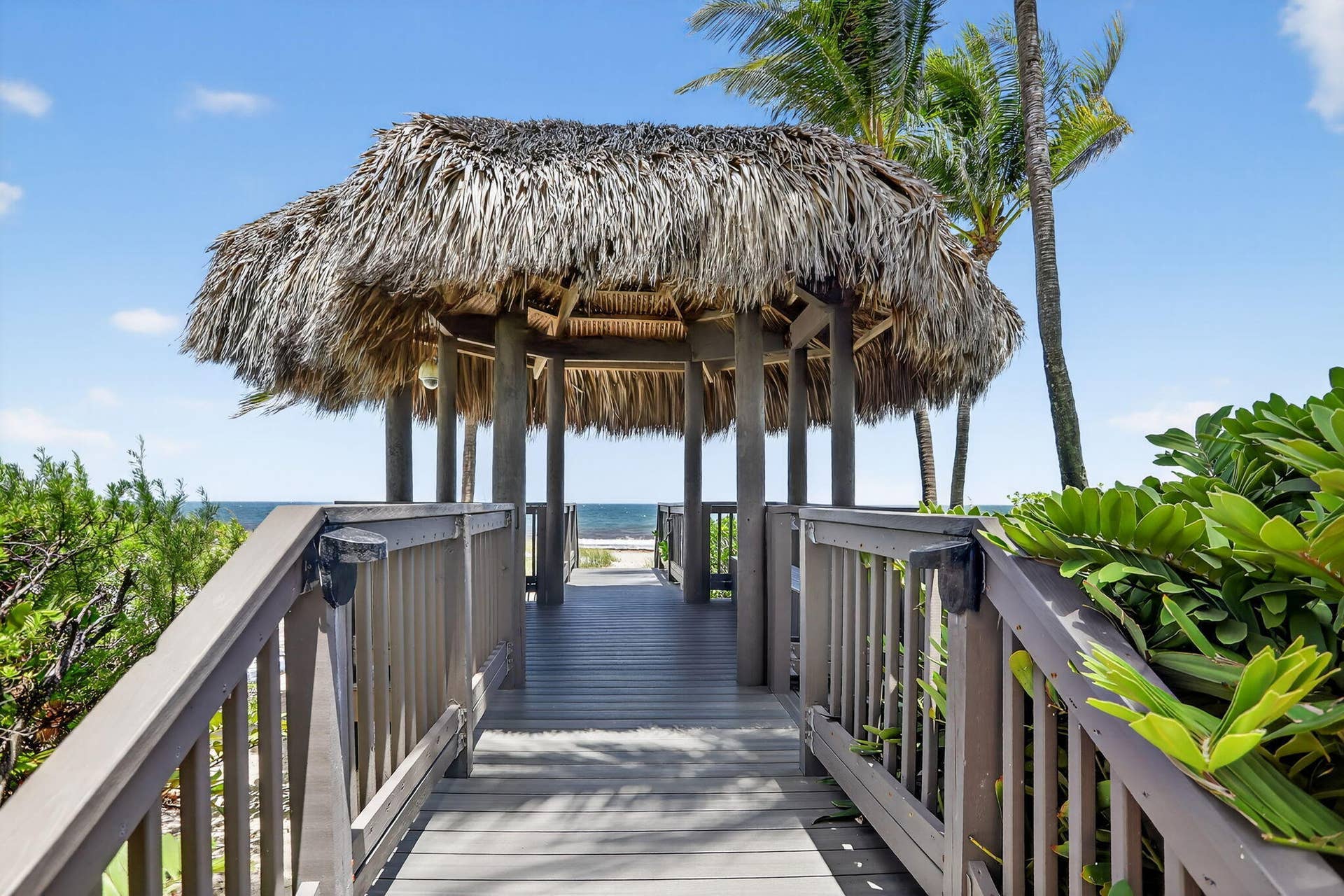 1430 S OCEAN Boulevard, #10-A, Lauderdale By The Sea, FL 33062 Tiki Hut