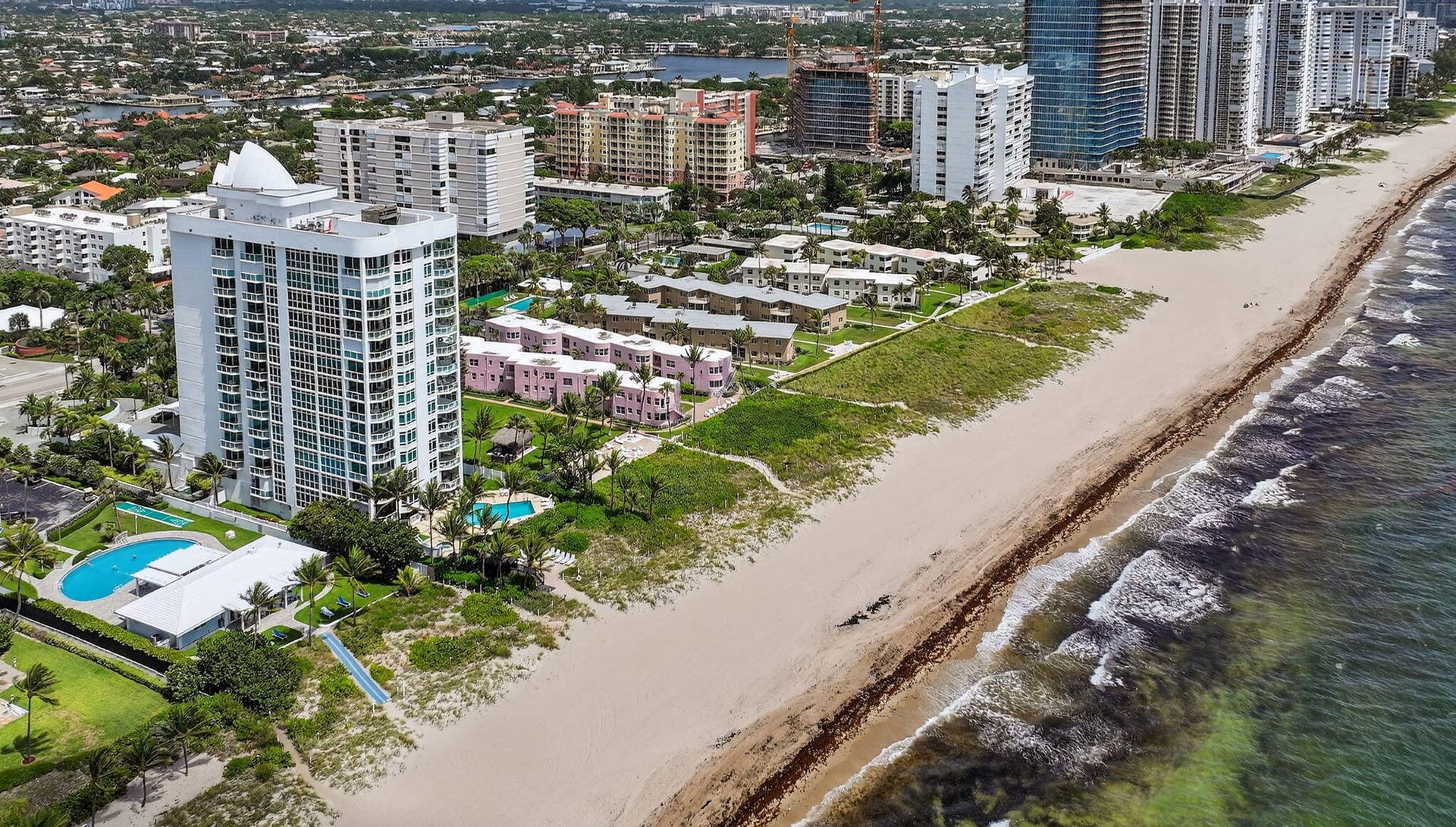 1430 S OCEAN Boulevard, #10-A, Lauderdale By The Sea, FL 33062 Well Manicured Beach