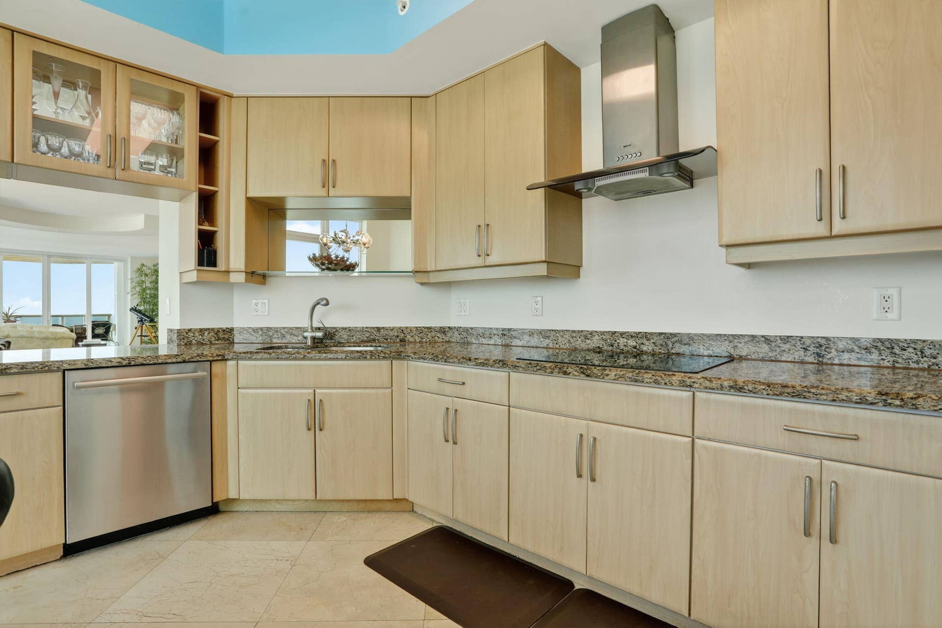 1430 S OCEAN Boulevard, #10-A, Lauderdale By The Sea, FL 33062 Lots Of Cabinetry