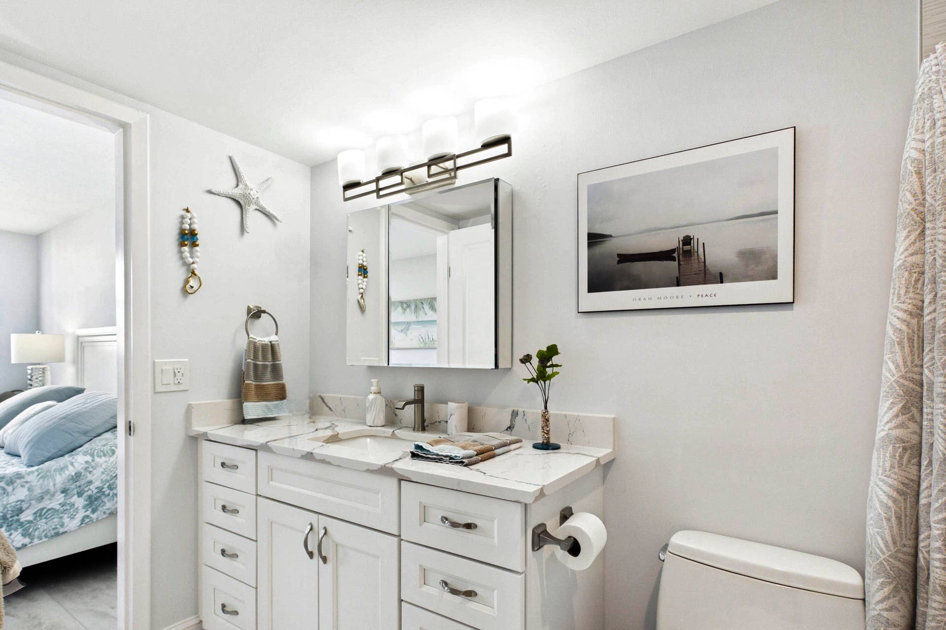 336 GOLFVIEW Road, #708, North Palm Beach, FL 33408 Guest Bath