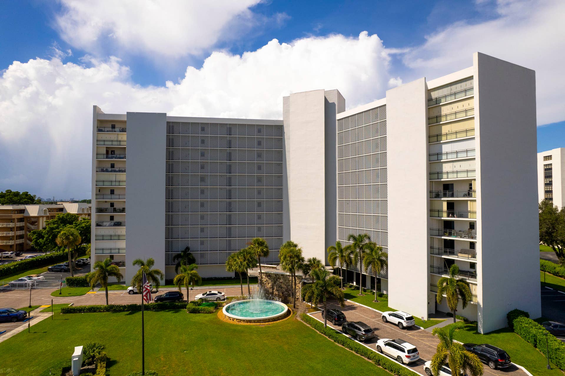 336 GOLFVIEW Road, #708, North Palm Beach, FL 33408 GEMINI