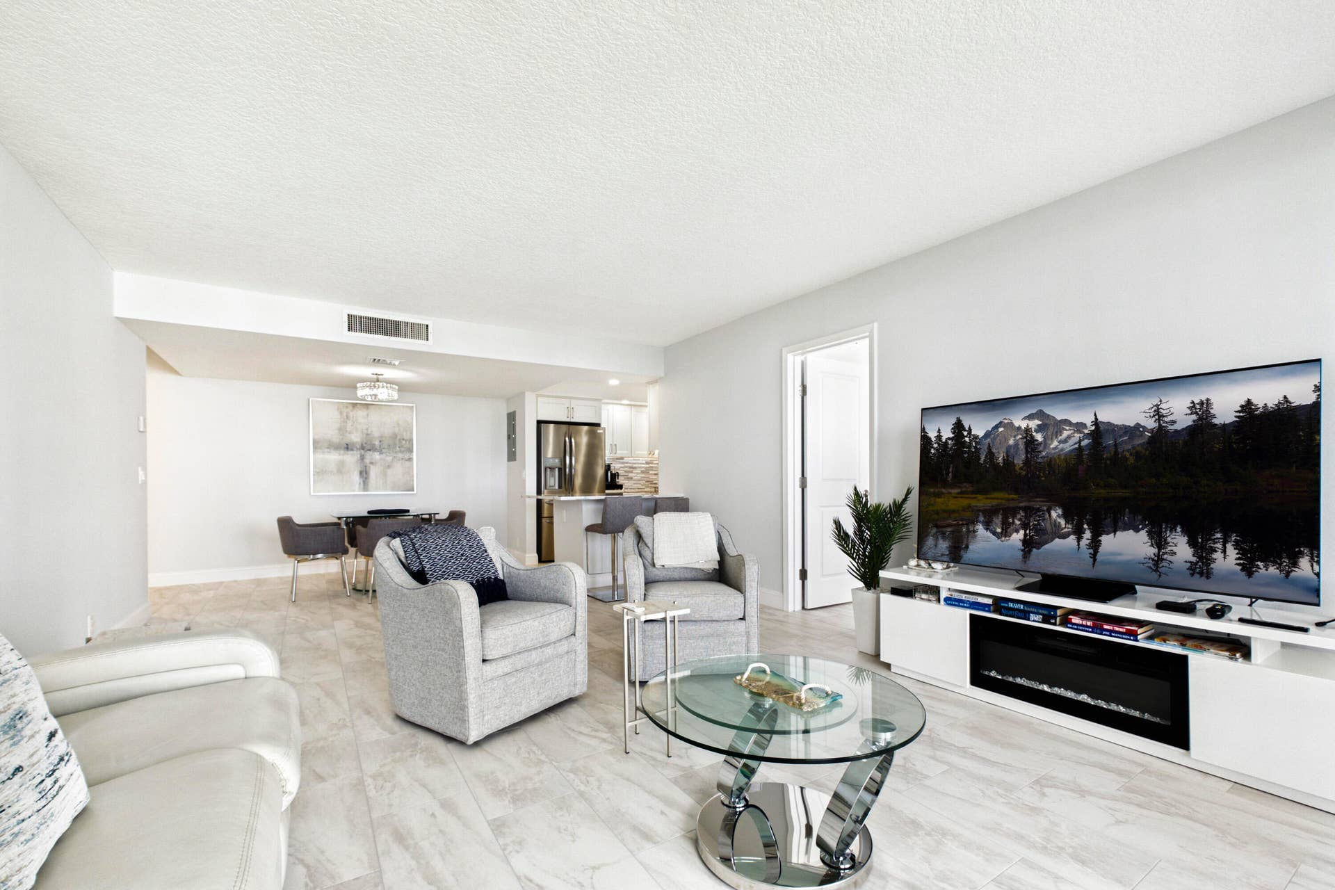 336 GOLFVIEW Road, #708, North Palm Beach, FL 33408 Living Room