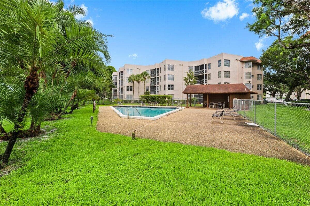 1831 Sabal Palm Drive, #403, Davie, FL 33324 28-424A5471