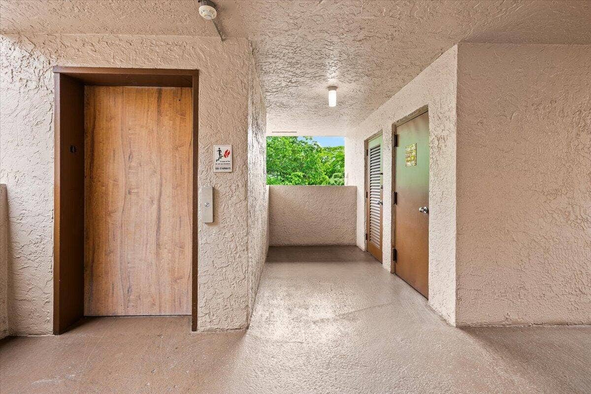 1831 Sabal Palm Drive, #403, Davie, FL 33324 27-424A5469