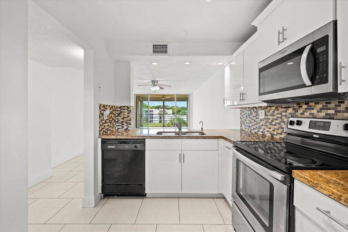 1831 Sabal Palm Drive, #403, Davie, FL 33324 07-424A5389