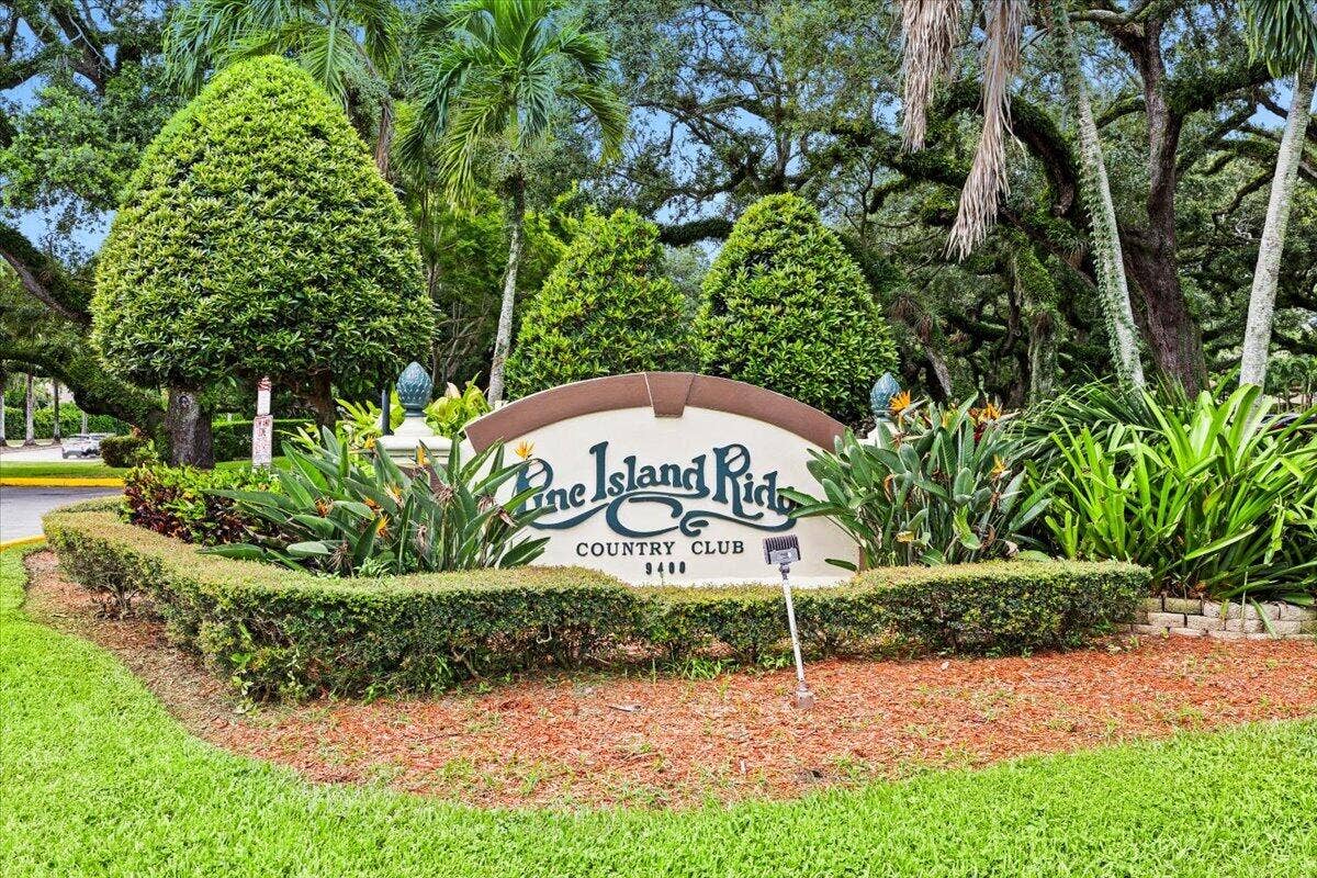1831 Sabal Palm Drive, #403, Davie, FL 33324 40-424A5484