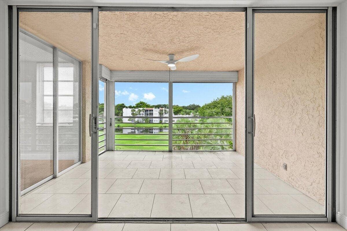 1831 Sabal Palm Drive, #403, Davie, FL 33324 12-424A5335