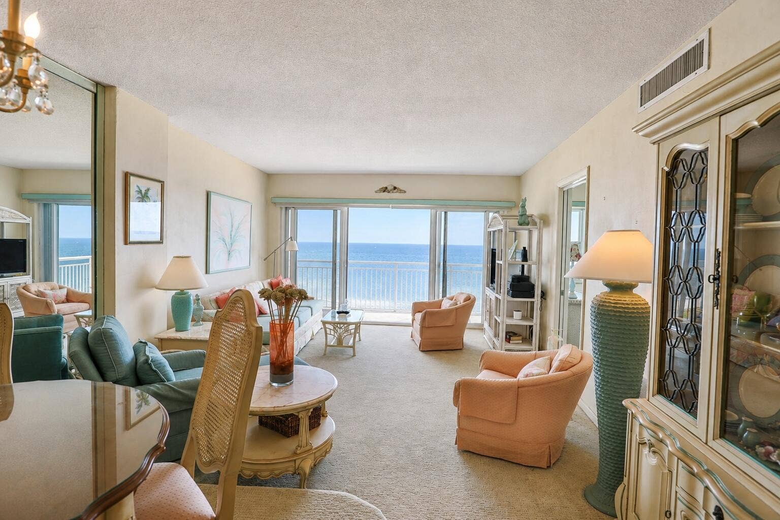 Living room with direct ocean view!