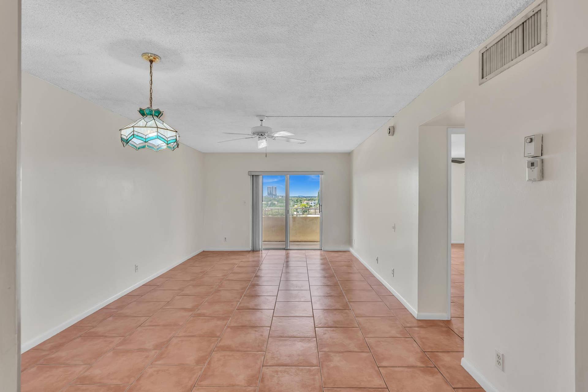 900 NE 18th Avenue, #803, Fort Lauderdale, FL 33304 Living Room