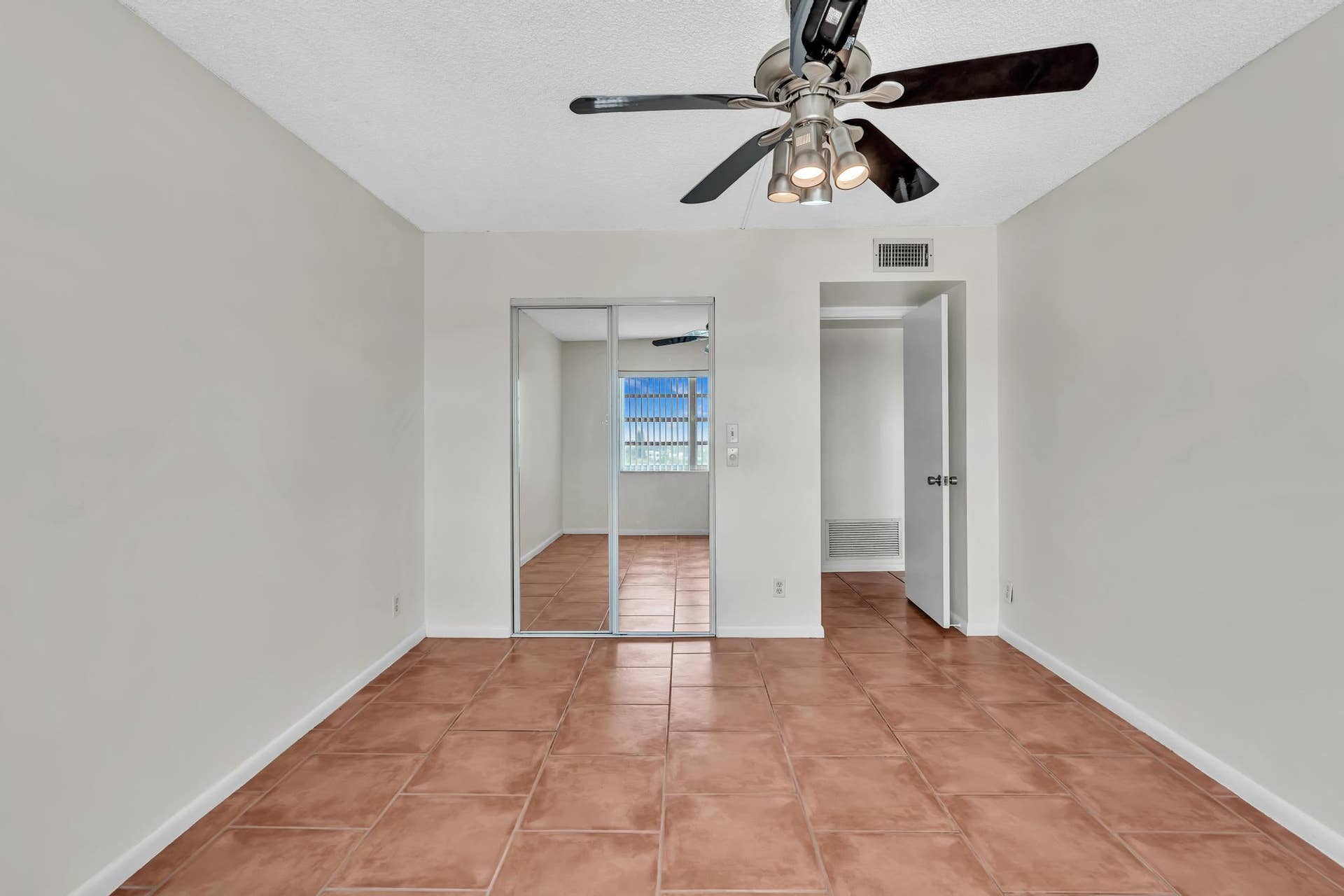 900 NE 18th Avenue, #803, Fort Lauderdale, FL 33304 FPP00446