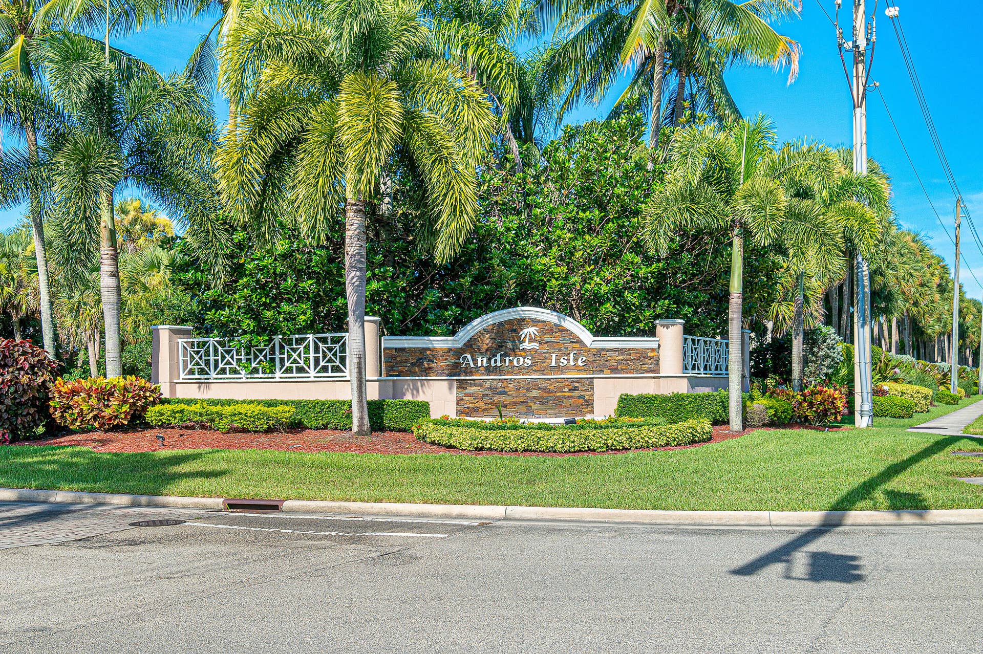 8728 S San Andros, West Palm Beach, FL 33411 065-8728SouthSanAndros-WestPalmBeach-FL-