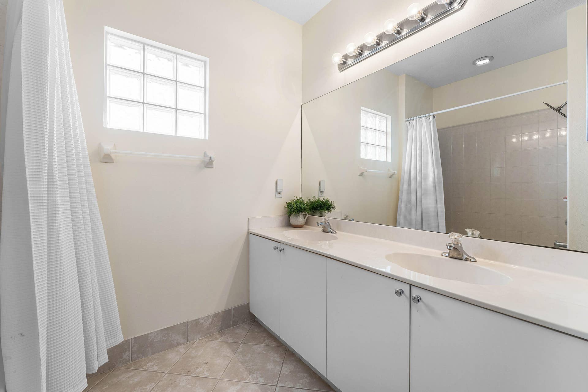 8728 S San Andros, West Palm Beach, FL 33411 020-8728SouthSanAndros-WestPalmBeach-FL-
