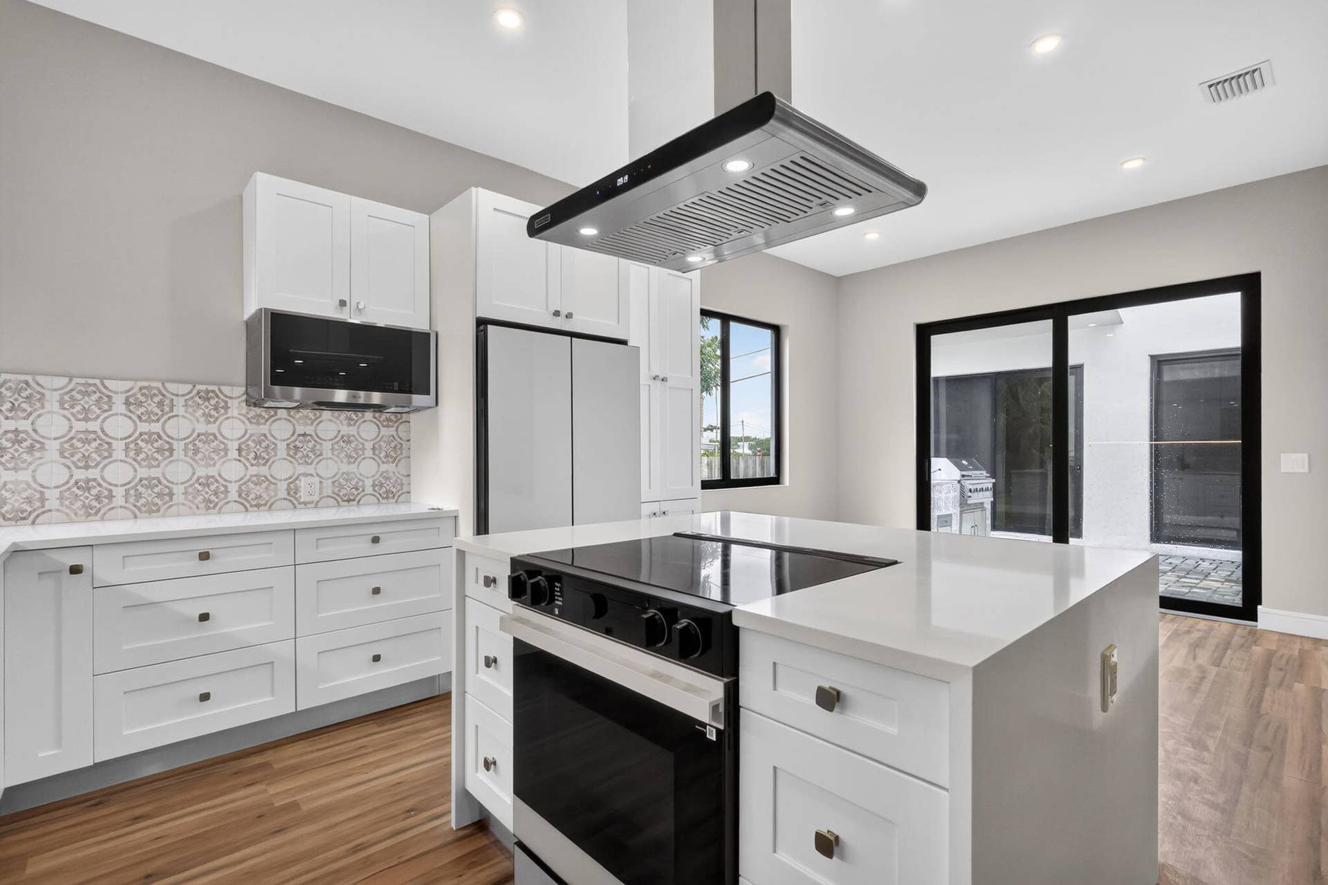 810 34th Street, West Palm Beach, FL 33407 17-web-or-mls-011__14A4559