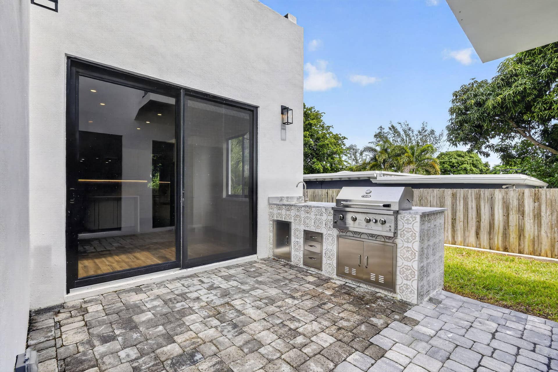 810 34th Street, West Palm Beach, FL 33407 37-web-or-mls-077__14A4724