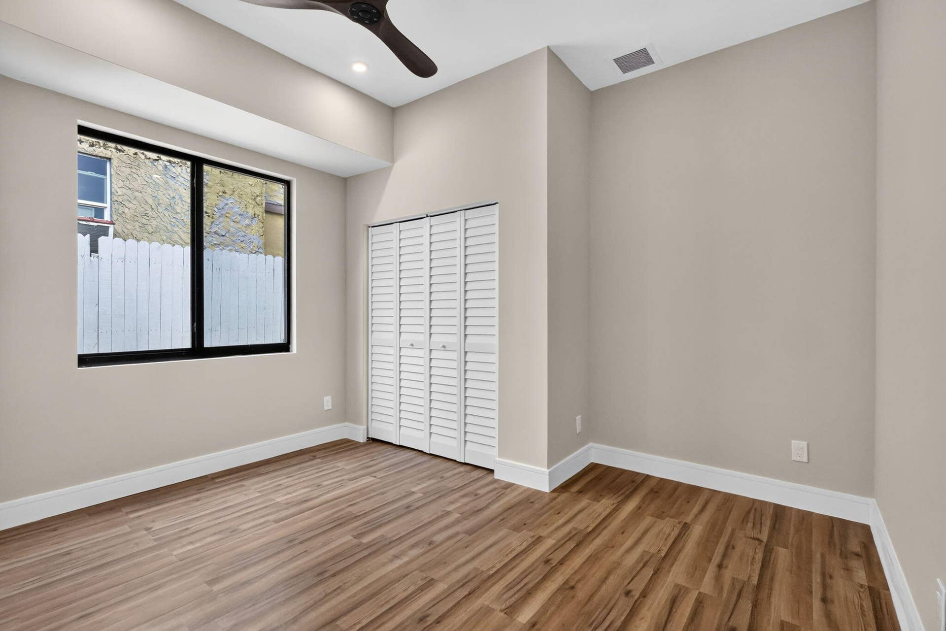 810 34th Street, West Palm Beach, FL 33407 24-web-or-mls-043__14A4639
