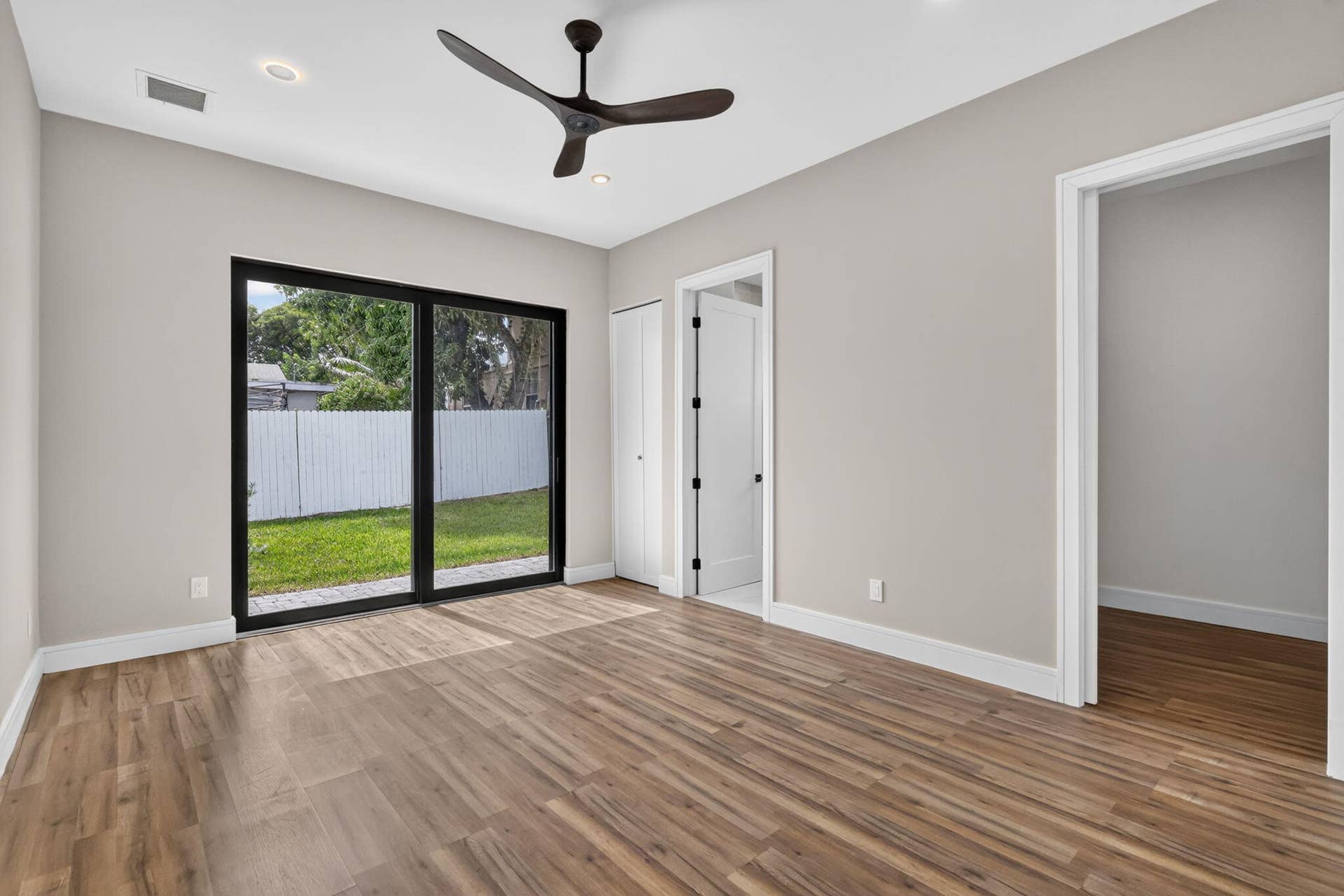 810 34th Street, West Palm Beach, FL 33407 30-web-or-mls-055__14A4669