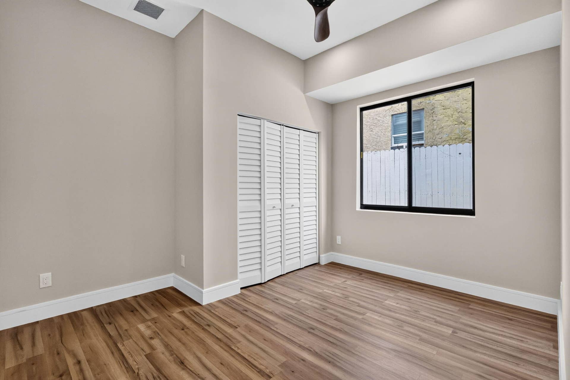 810 34th Street, West Palm Beach, FL 33407 27-web-or-mls-049__14A4654