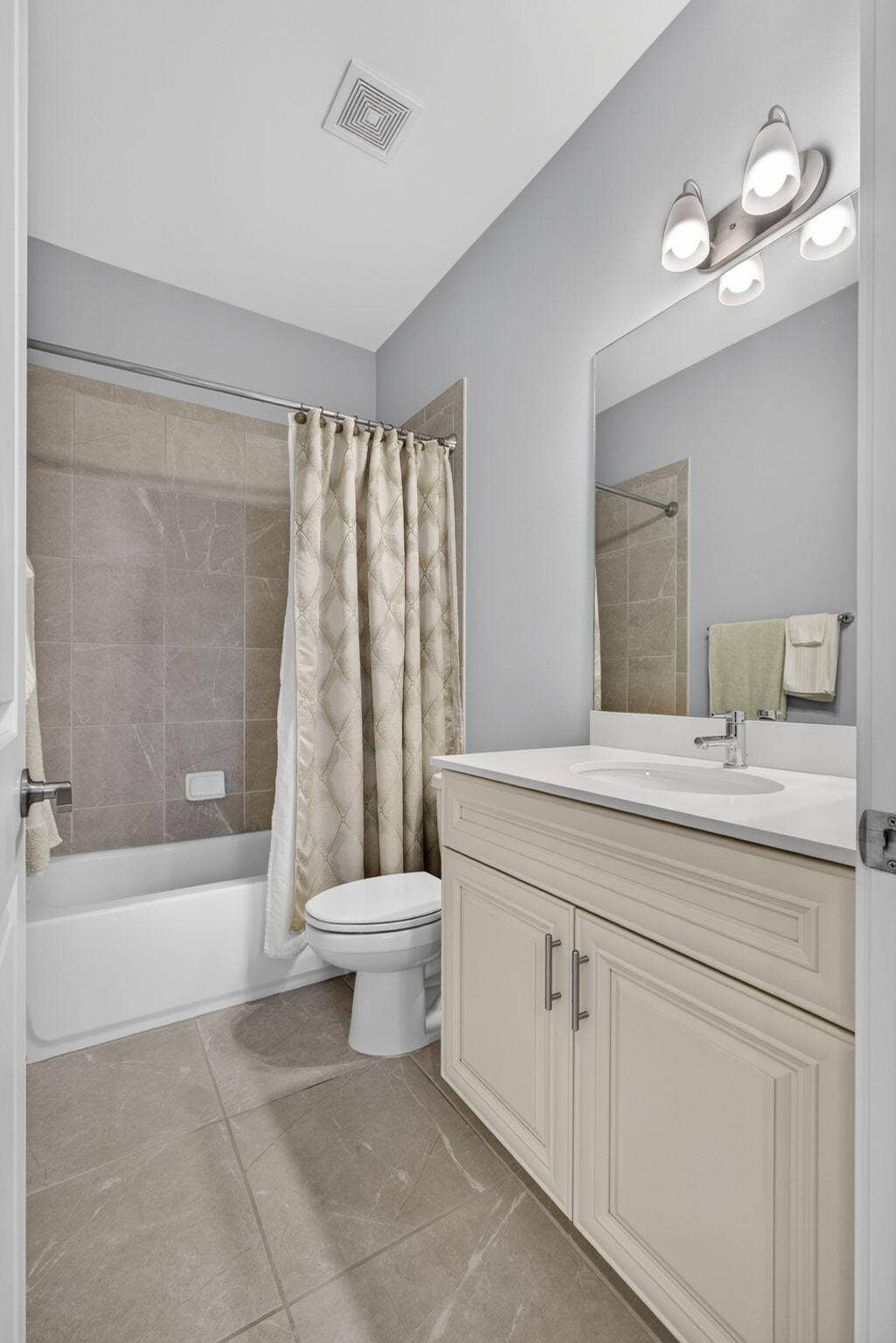 3002 Butternut Lane, Riviera Beach, FL 33410 53-web-or-mls-5D1A5582