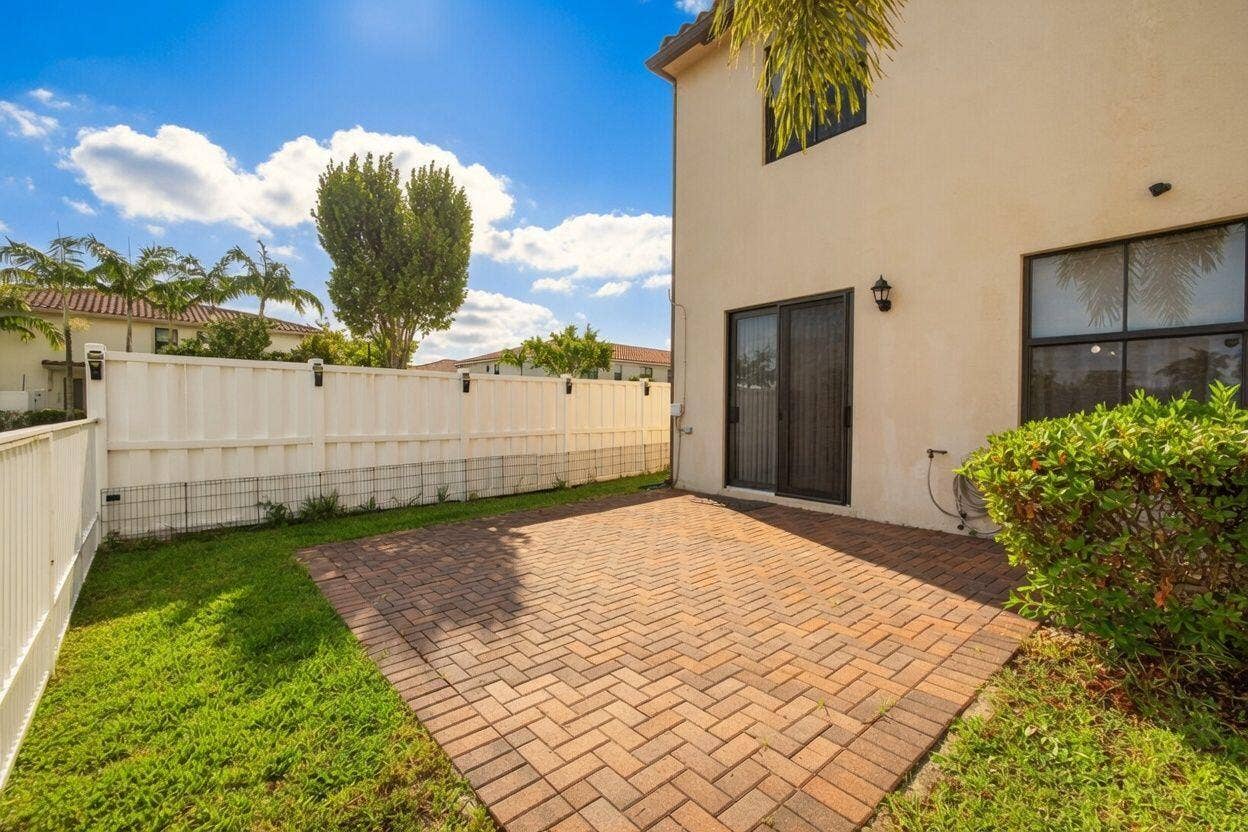 3002 Butternut Lane, Riviera Beach, FL 33410 7-web-or-mls-L15cf