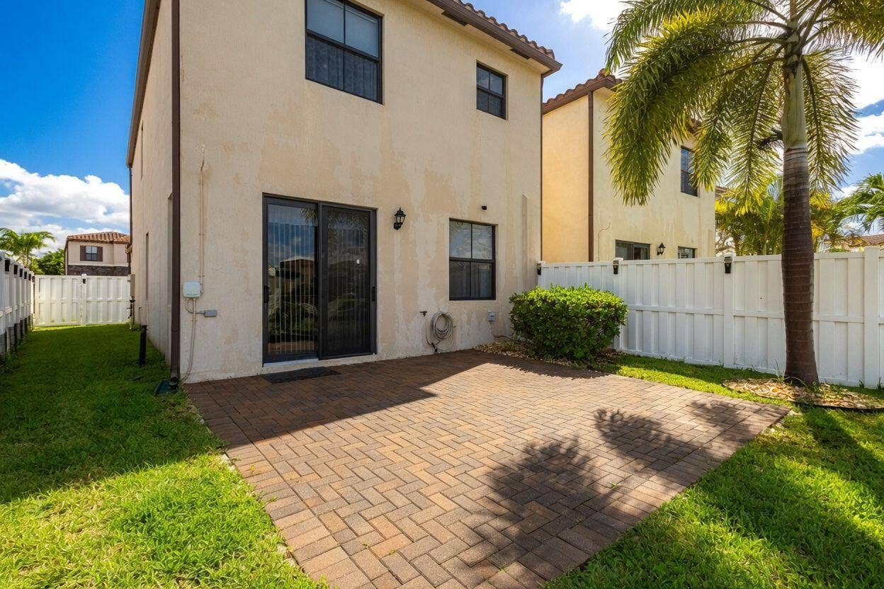 3002 Butternut Lane, Riviera Beach, FL 33410 9-web-or-mls-Yn5zi