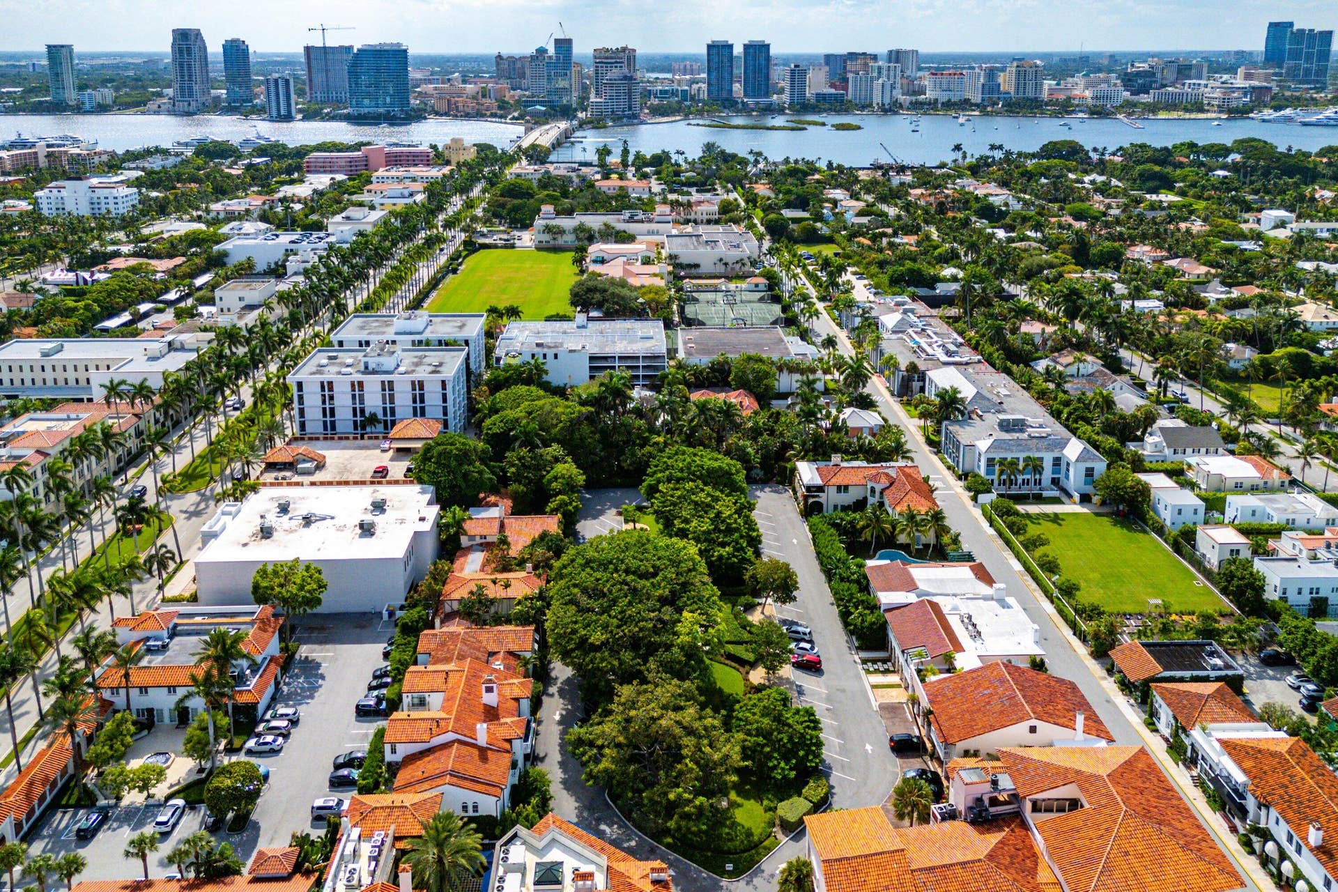215 PHIPPS Plaza, #2, Palm Beach, FL 33480 045 Aerial