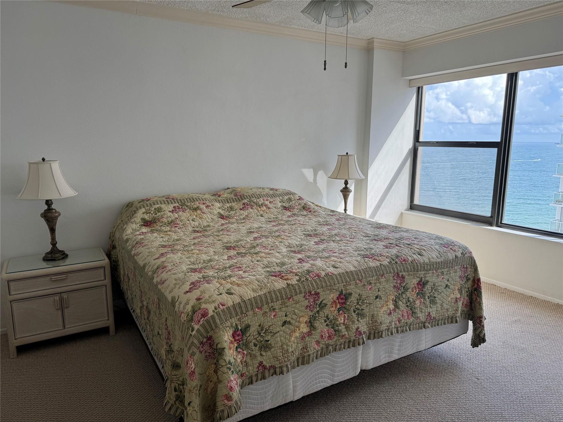3800 GALT OCEAN Drive, #1508, Fort Lauderdale, Fort Lauderdale, FL 33308 Expansive window offering ocean scenery, ceiling fan, and crown molding
