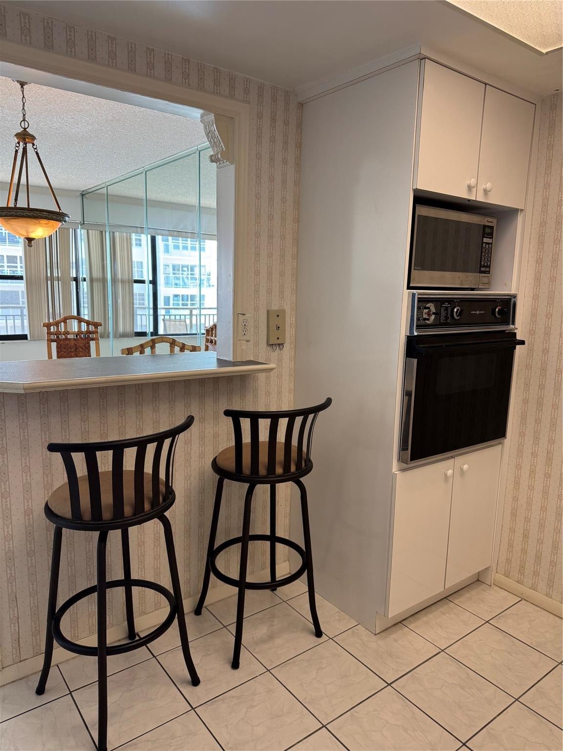 3800 GALT OCEAN Drive, #1508, Fort Lauderdale, Fort Lauderdale, FL 33308 Built-in microwave and oven combination