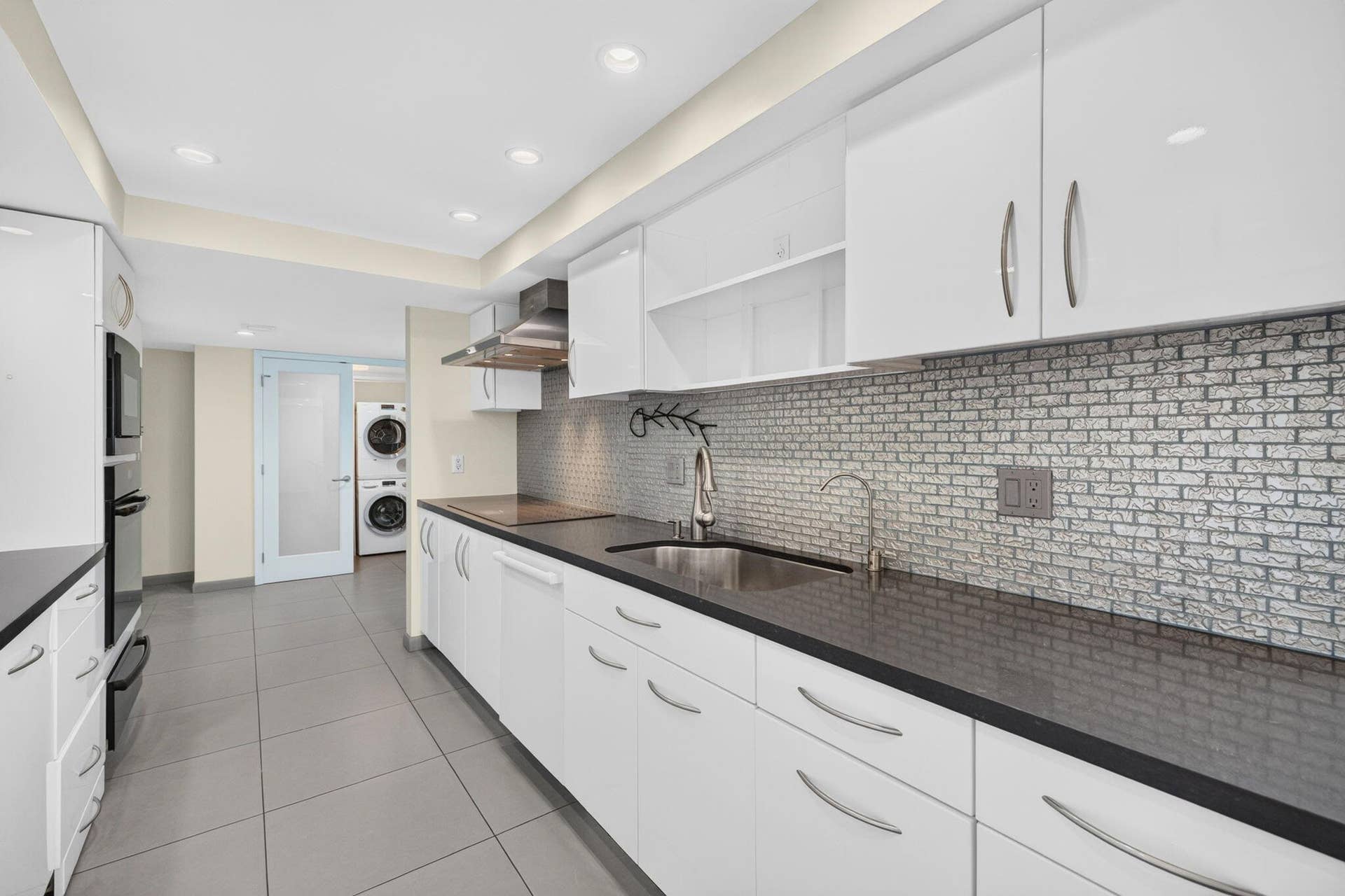 Fully renovated kitchen