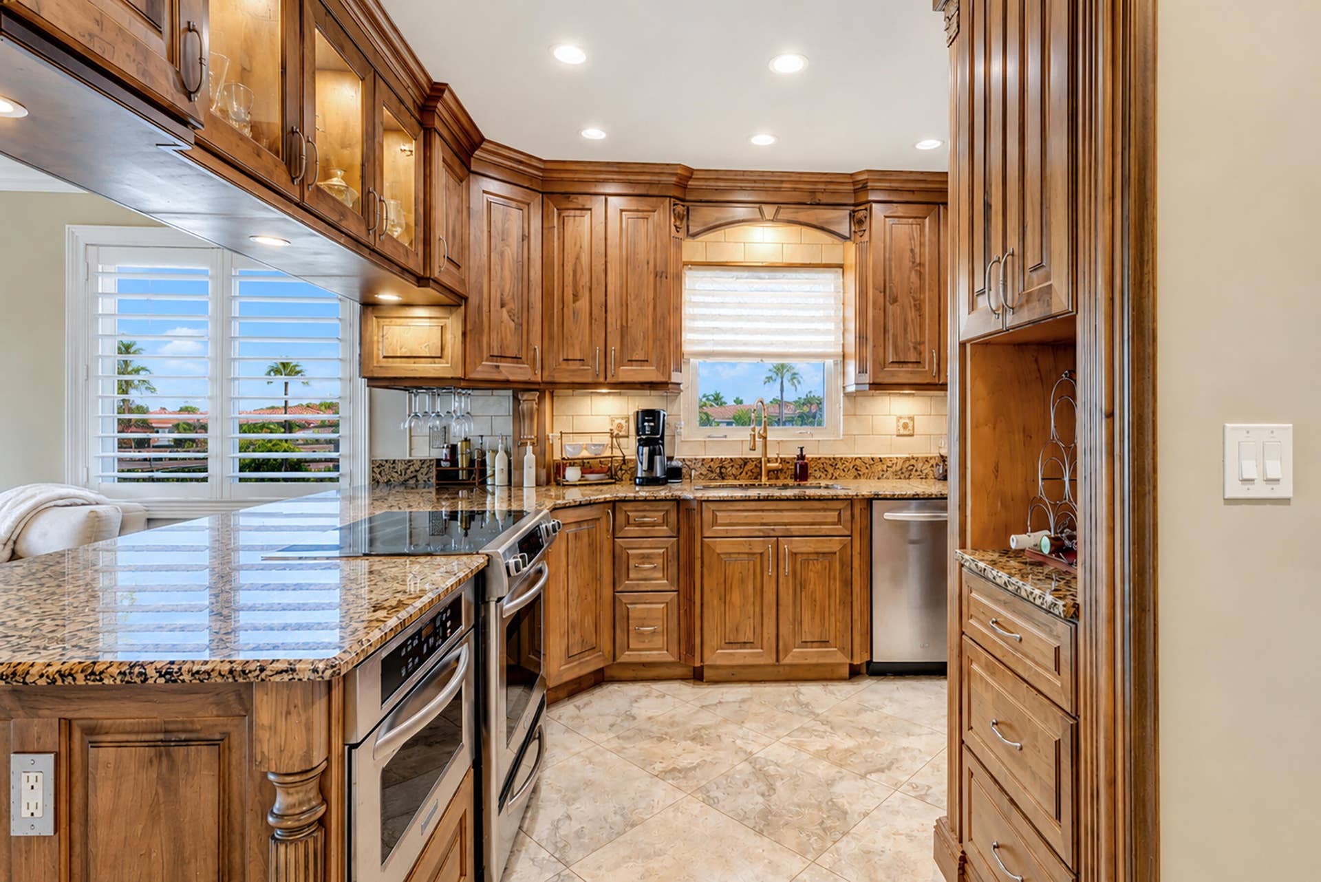 326 Northlake Drive, #201, North Palm Beach, FL 33408 DSC06901