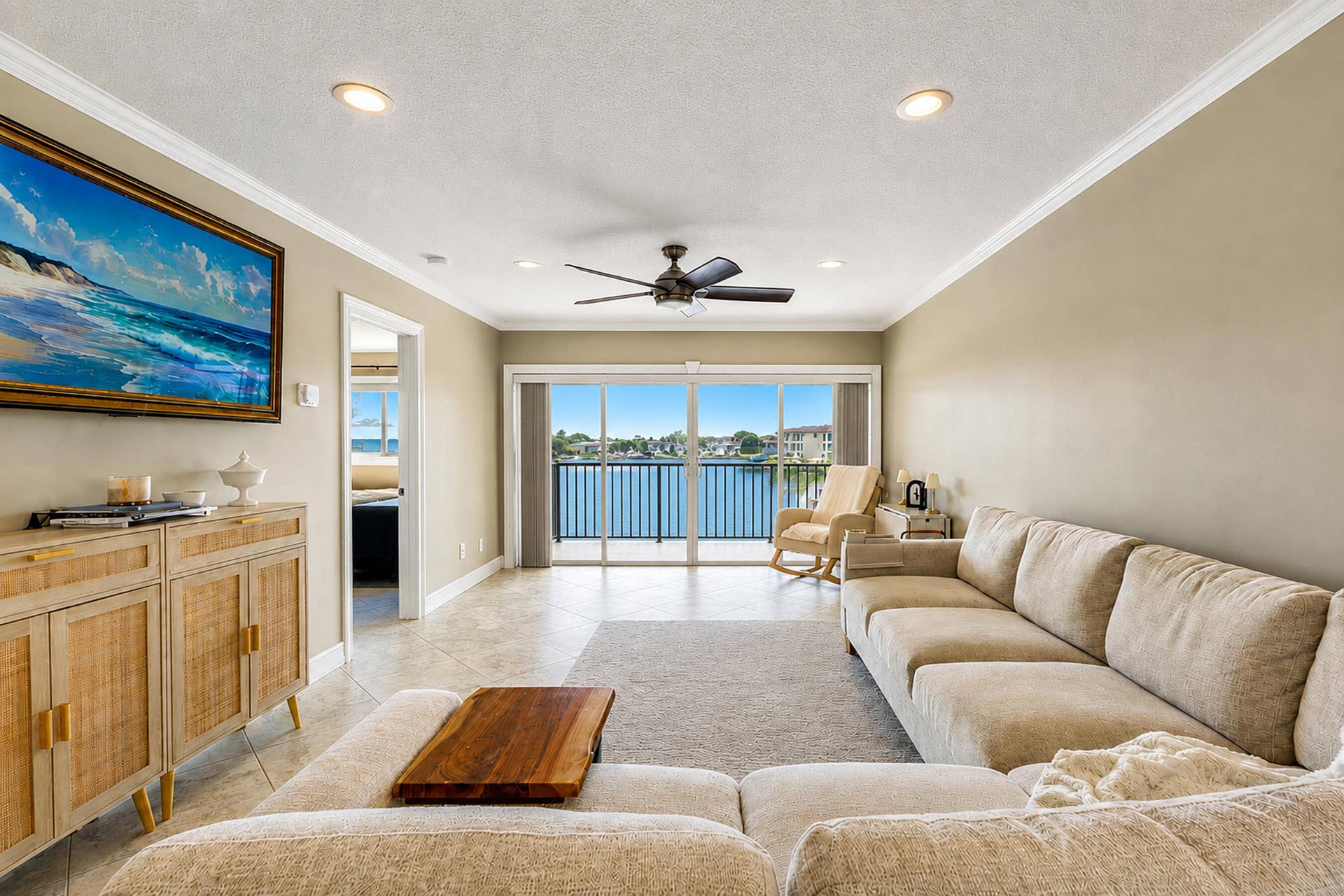 326 Northlake Drive, #201, North Palm Beach, FL 33408 DSC06866