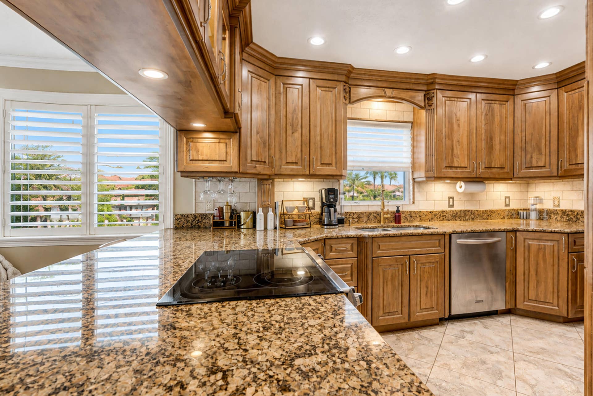 326 Northlake Drive, #201, North Palm Beach, FL 33408 DSC06876