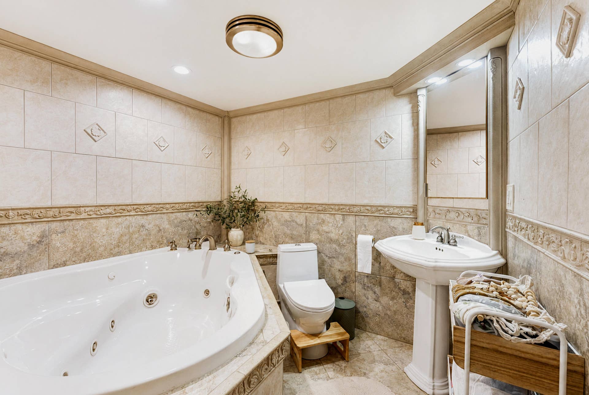326 Northlake Drive, #201, North Palm Beach, FL 33408 DSC06851