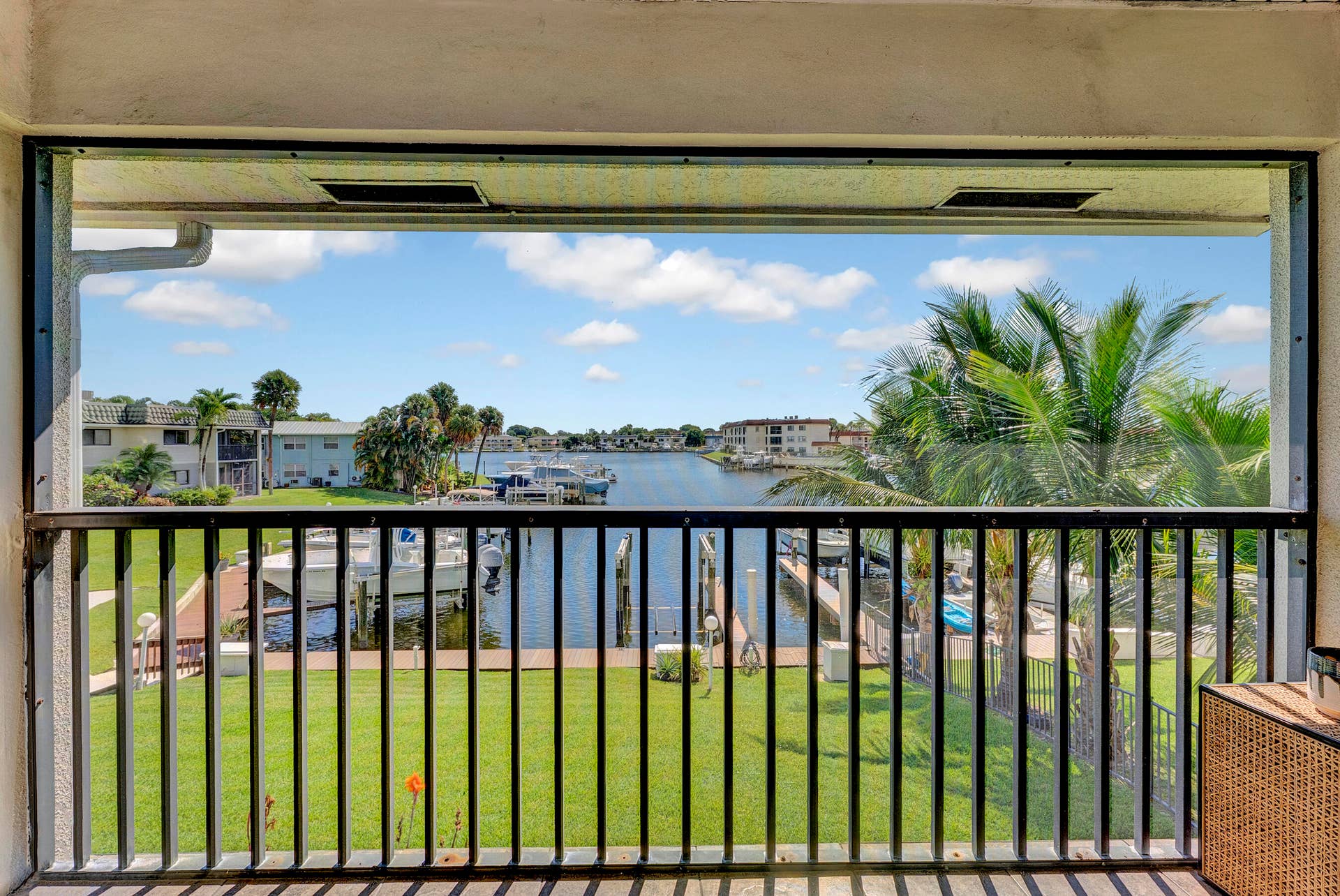326 Northlake Drive, #201, North Palm Beach, FL 33408 DSC06926