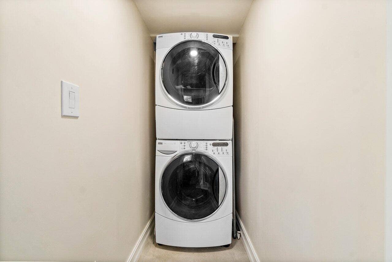 326 Northlake Drive, #201, North Palm Beach, FL 33408 Laundry