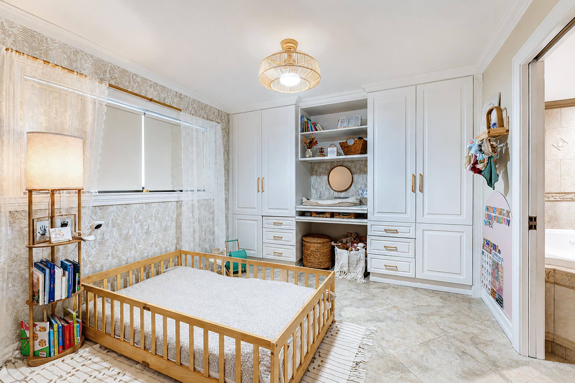 326 Northlake Drive, #201, North Palm Beach, FL 33408 DSC06841