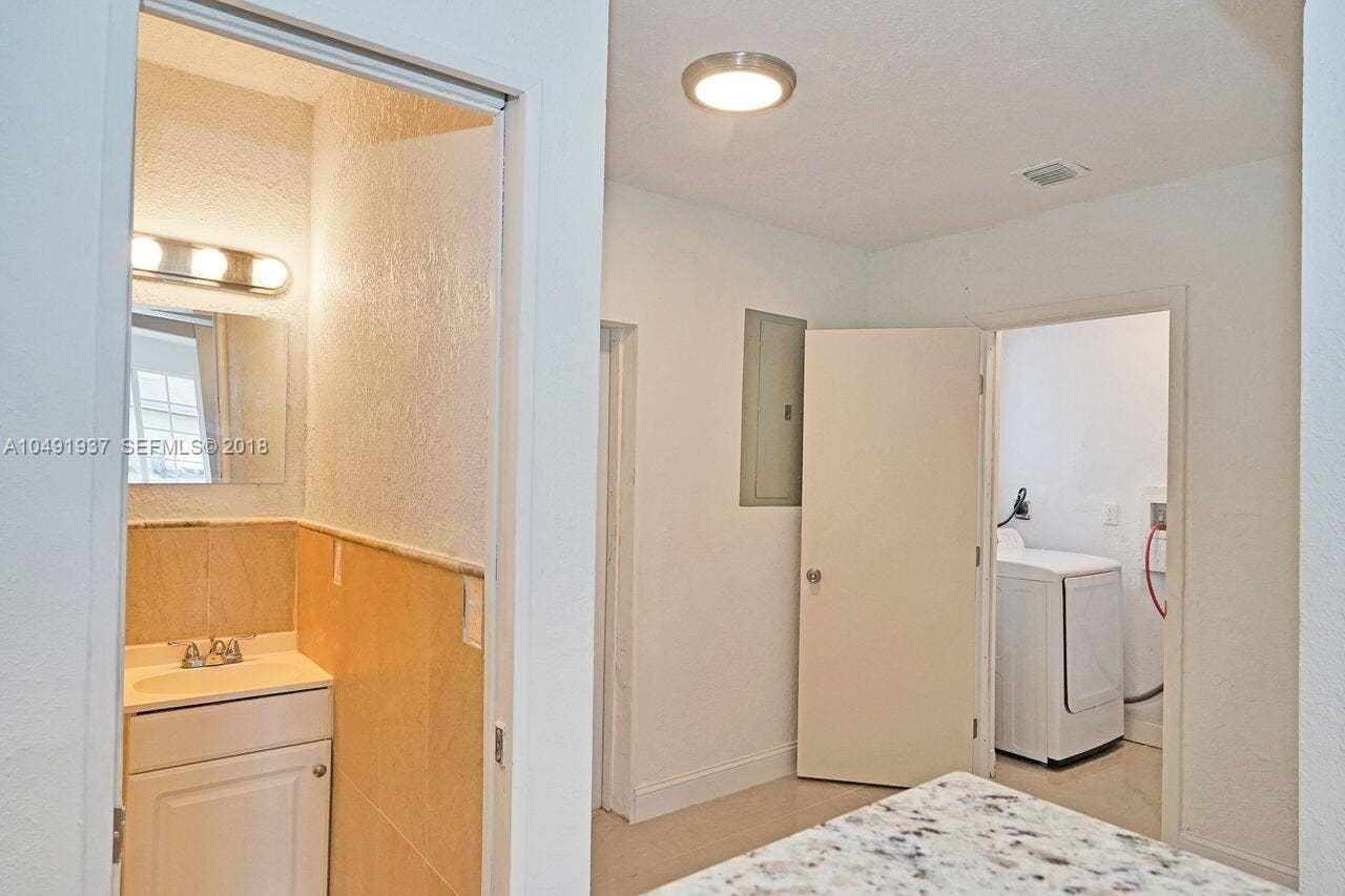 2000 SW 95TH Terrace, Miramar, FL 33025 liz 9