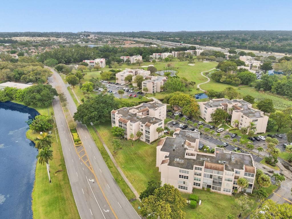 9480 Tangerine Place, #402, Davie, FL 33324 DJI_0482
